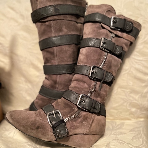 Gray Calin Stuart many wedged buckle boots - Picture 4 of 13